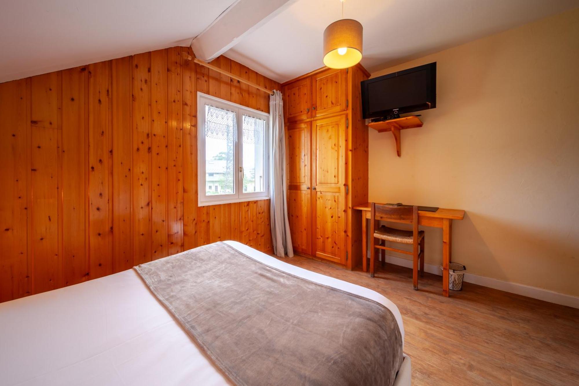 Auberge Des Montauds - Hotel & Restaurant فيلارد دي لانس الغرفة الصورة