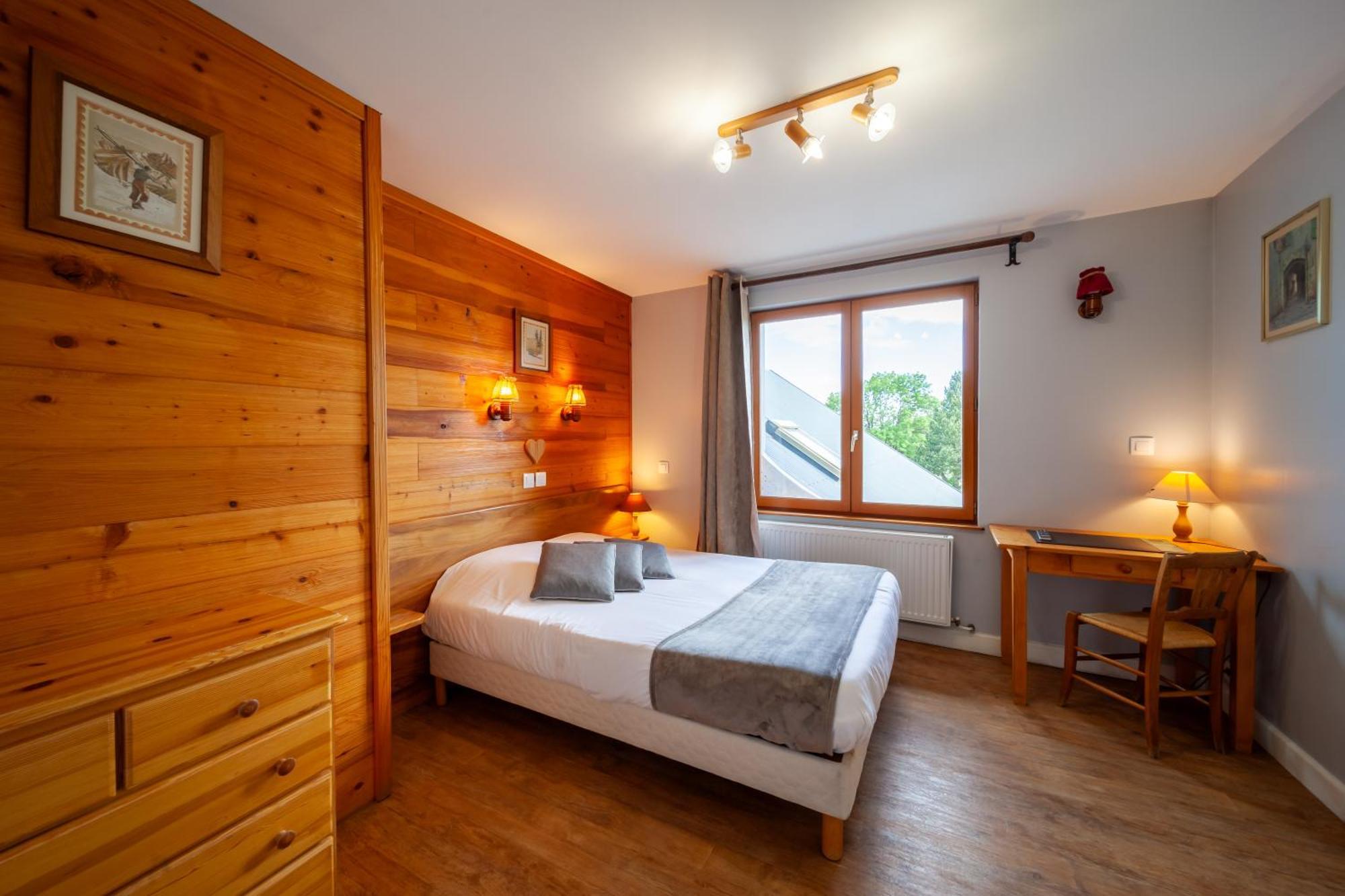 Auberge Des Montauds - Hotel & Restaurant فيلارد دي لانس الغرفة الصورة