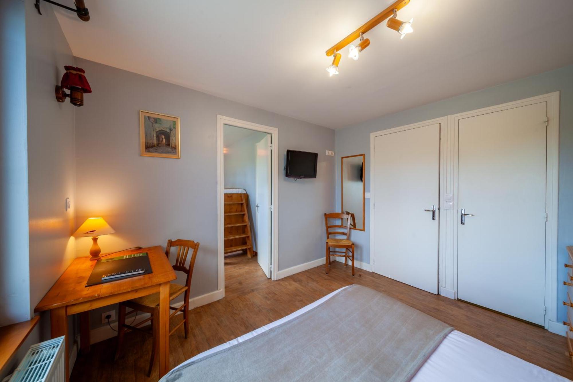 Auberge Des Montauds - Hotel & Restaurant فيلارد دي لانس الغرفة الصورة