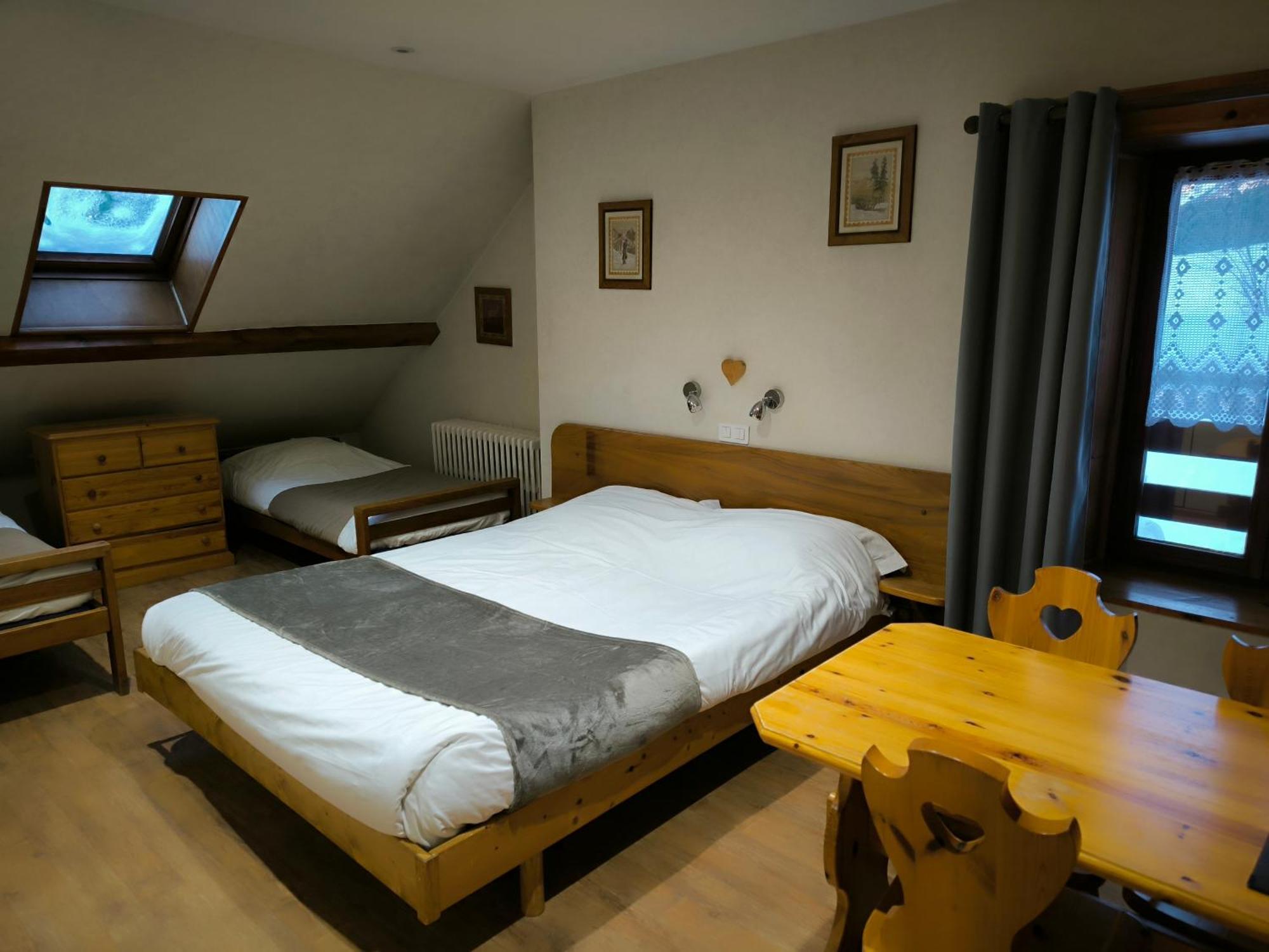 Auberge Des Montauds - Hotel & Restaurant فيلارد دي لانس المظهر الخارجي الصورة